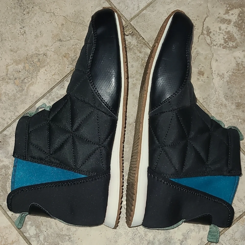 Teva Black Quilted Big Kids Sneakers